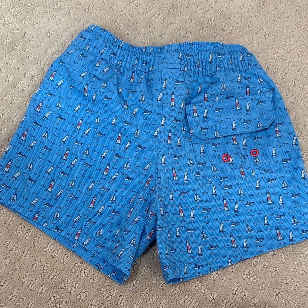 Vineyard Vines Blue Jay Lighthouse & Sailboat Trunk